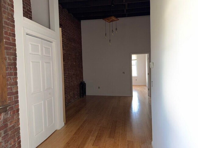 Building Photo - 2709 Bergenline Ave