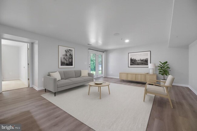 Building Photo - 8008 Hubble Dr