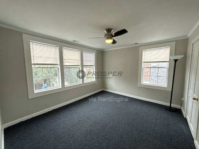 Building Photo - 204 Fishburne St