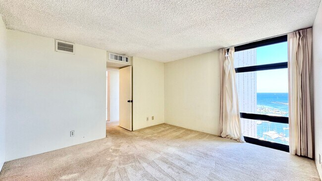 Building Photo - Available NOW - Highly Desired 2 BED 2 BAT...