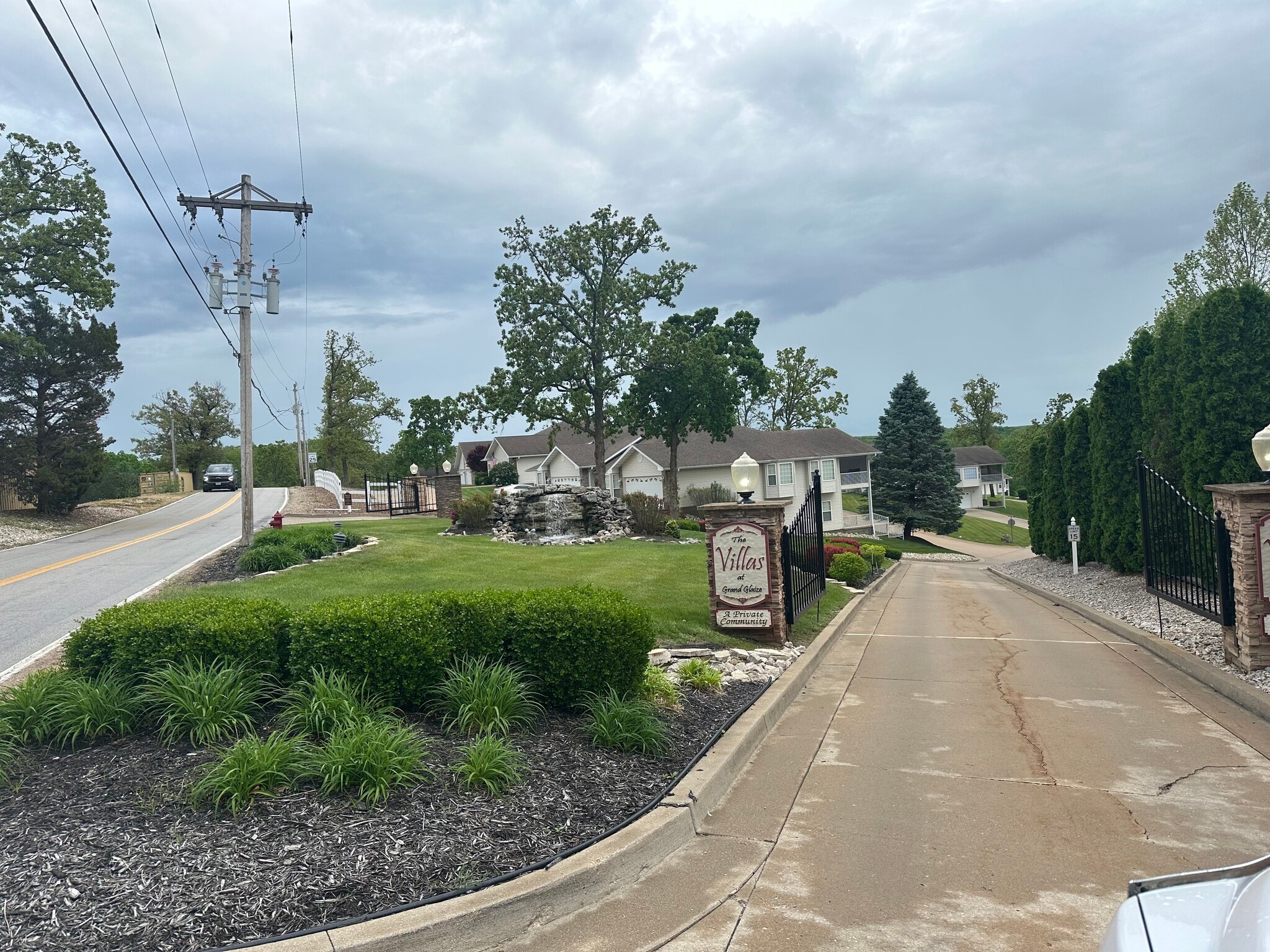 Building Photo - 5214 Big Ship