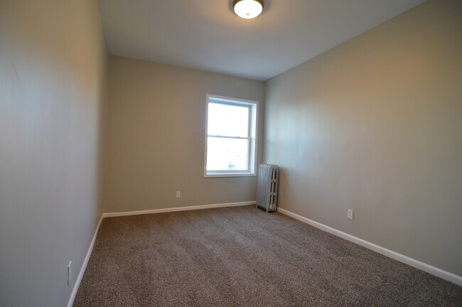 Building Photo - 3422 W Grenshaw St