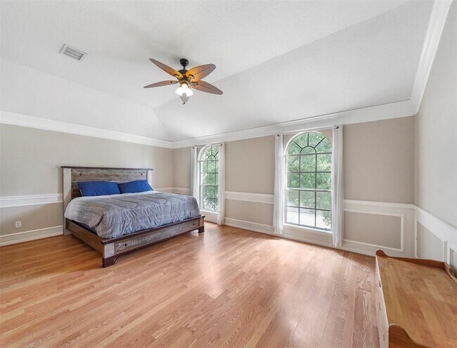 Building Photo - 25719 Bearborough Dr