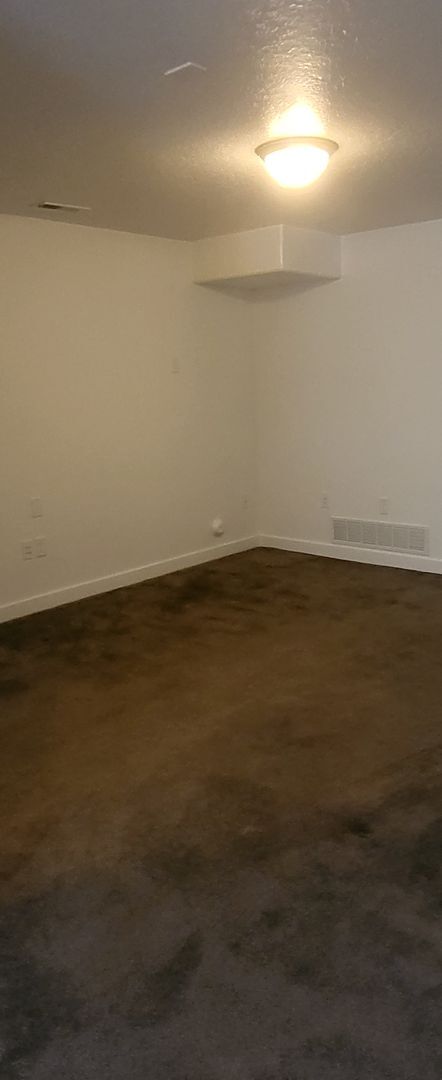 Building Photo - 5332 Silver Clover Ln
