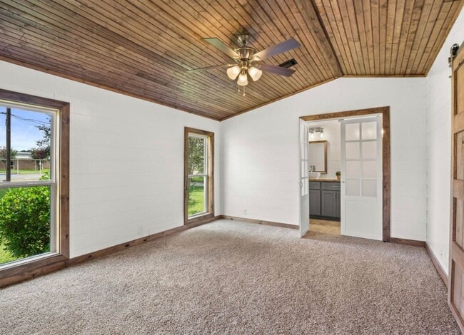 Building Photo - 4747 Port Arthur Ave