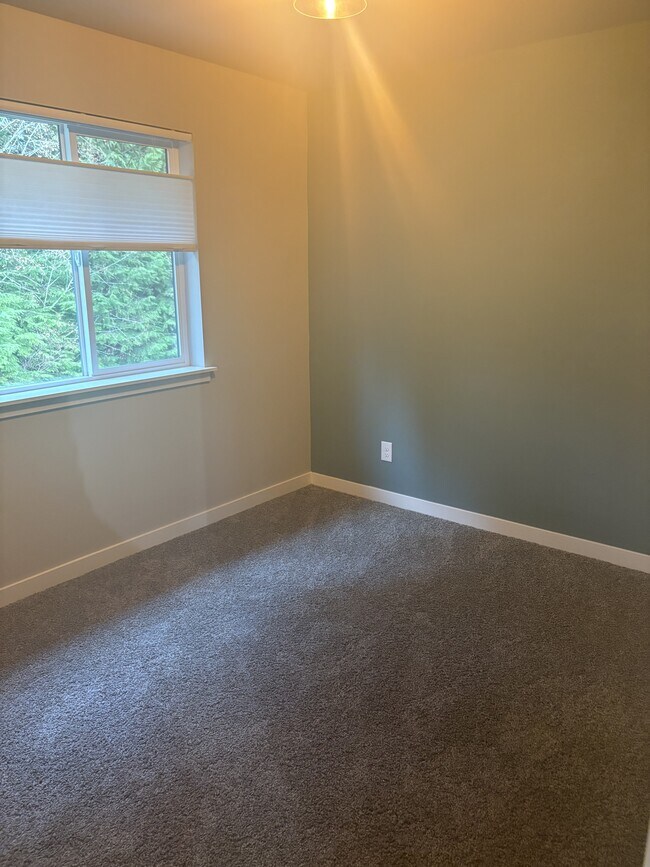 Building Photo - 61 E Ellinor Peak Pl