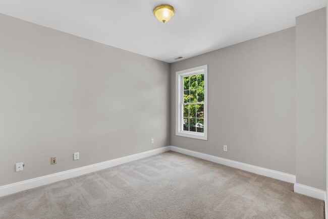 Building Photo - 5419 Magnolia Park Cir