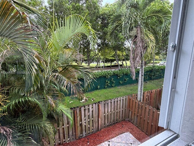 Building Photo - 11440 NW 50th Terrace