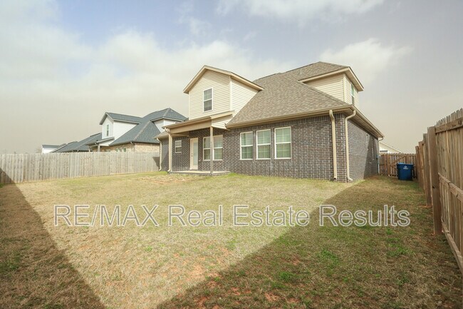 Building Photo - 5911 SW Gentle Winds Ave