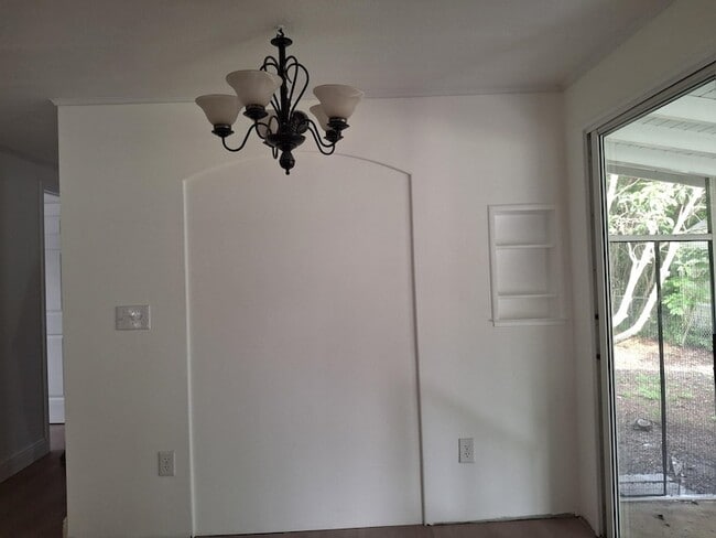 Building Photo - 103 Catalina Cir