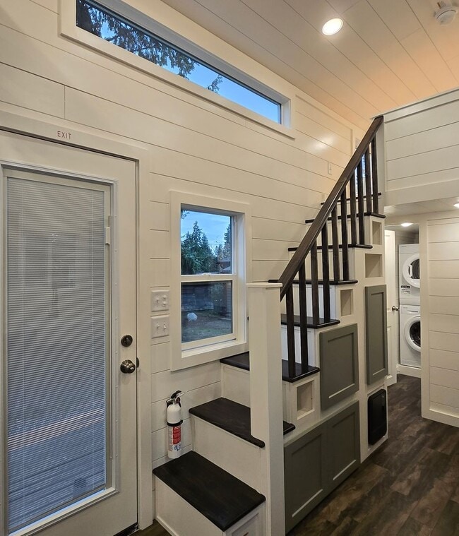 Building Photo - Charming 1920 Updated Vintage Home with ADU in the Heart of Port Hadlock!