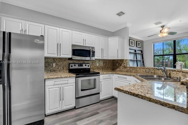 Building Photo - 4600 SW 160th Ave