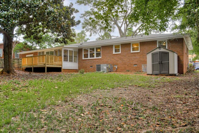 Building Photo - Newly Updated 4 Bed/2 Bath Columbia County...