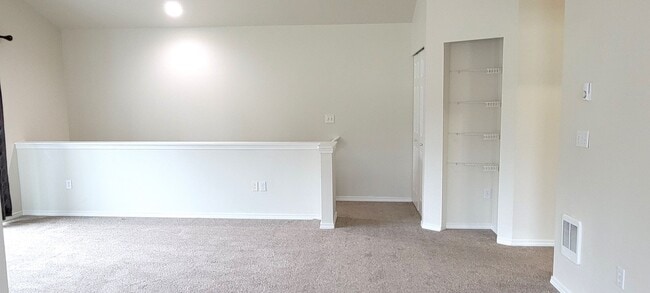 Building Photo - PENDING APPLICATION Bothell Hidden Creek 2BD/2BA Home