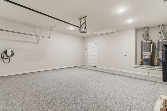 Building Photo - 22515 Bassett Hollow Ln