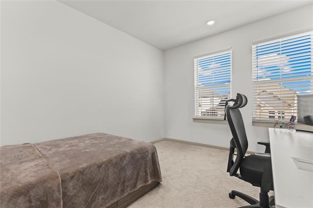 Building Photo - 15627 Rue Dr