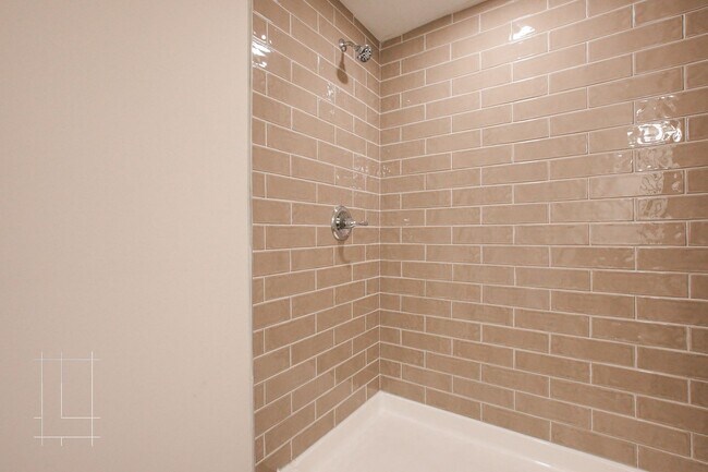 Building Photo - 1257 N 6th St