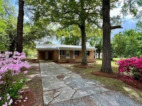 Building Photo - 3 Bed 1 Bath House