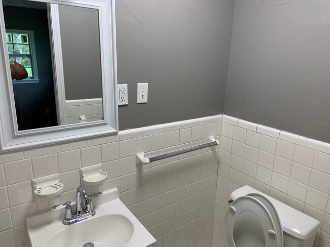 Building Photo - 1130 N 13th Ave