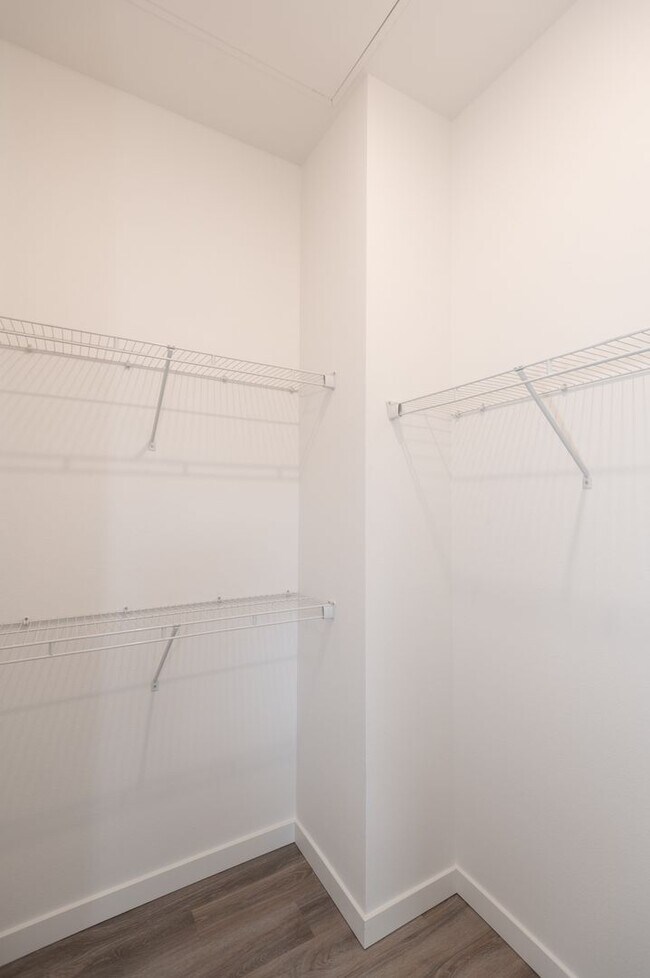 Building Photo - Colorado Apartment Unit 4