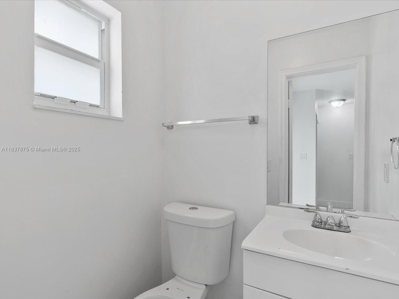 Building Photo - 1790 W 58th St