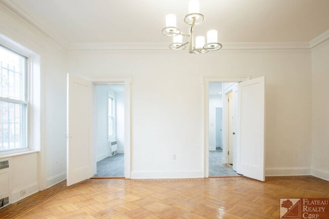 Building Photo - 1340 President St