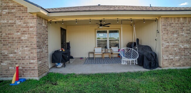 Building Photo - Beautiful 4-Bedroom Home with Spacious Backyard – Conveniently Located Near the New Interstate!