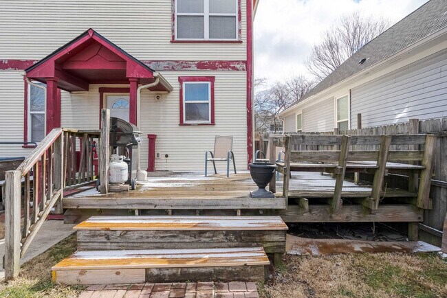 Building Photo - 2318 N New Jersey St