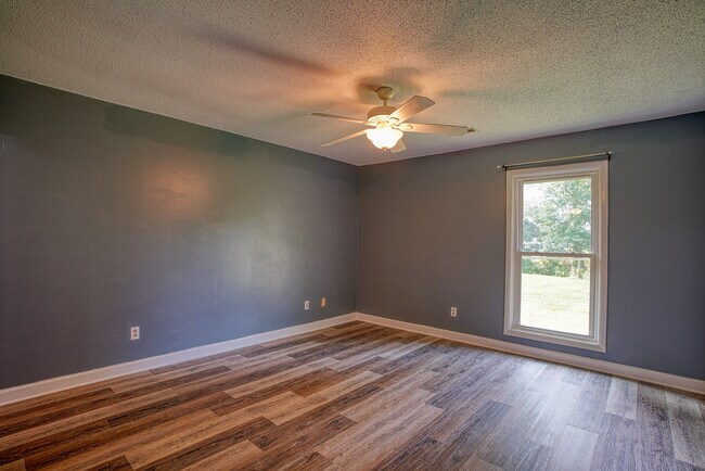 Building Photo - 152 Keith Dr