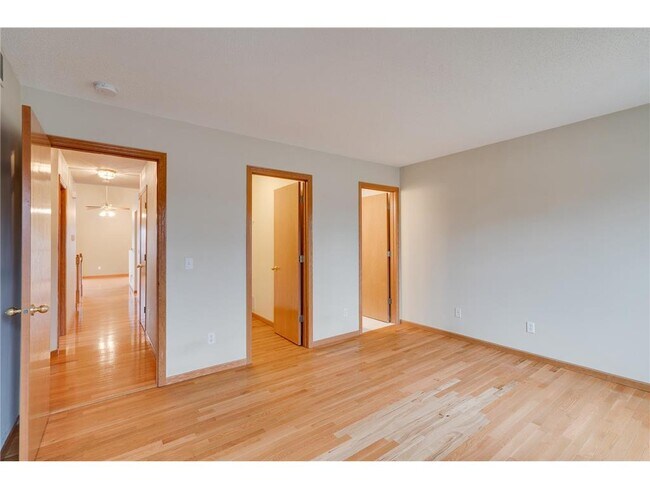 Building Photo - 917 Lindsey Ln
