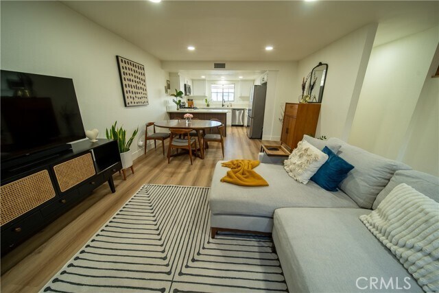 Building Photo - 4229 W Rosecrans Ave