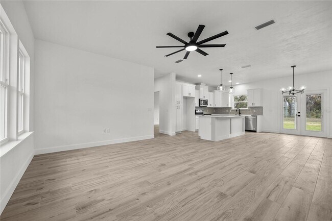 Building Photo - New Construction 3/2 in Bronson