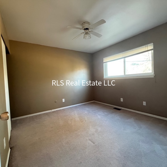 Building Photo - 1495 E 8600 S