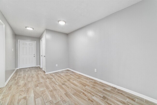 Building Photo - 353 Audrey Ln