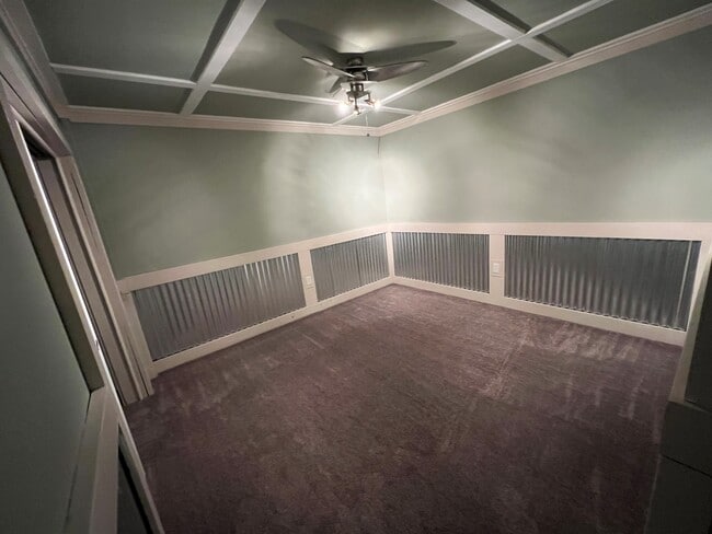 basement office/guest room - 11810 White Pine Dr