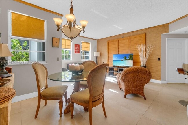 Building Photo - 3235 NE 184th St