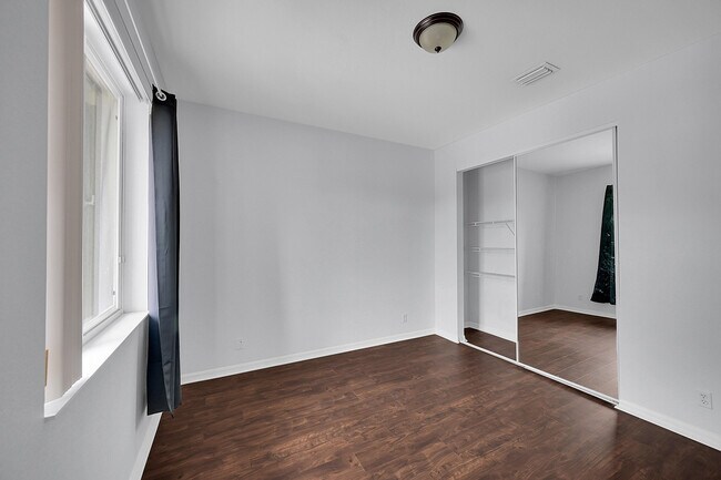 Building Photo - 4627 Windward Cove Ln