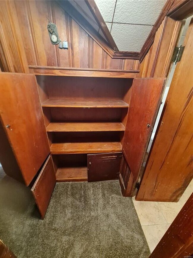 Building Photo - 2305 Yancey Ave