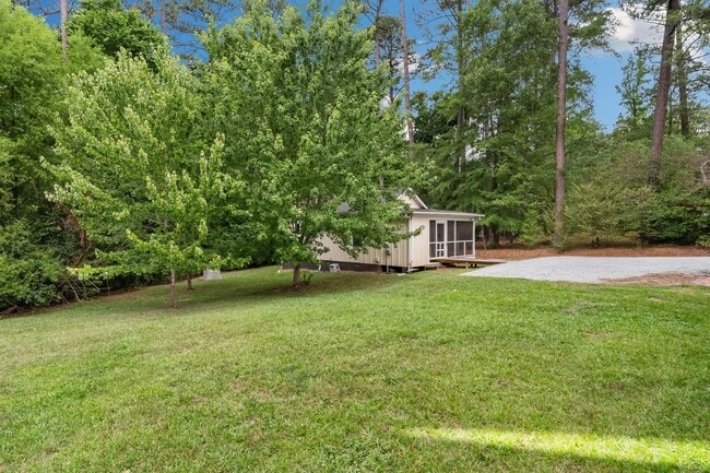 Building Photo - Charming 1BR ADU in Coveted Hope Valley with Private Screened Porch