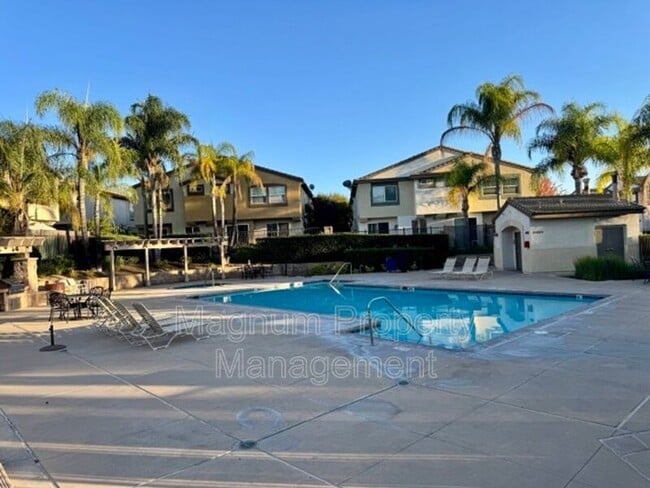 Building Photo - 41685 Woodridge Ave