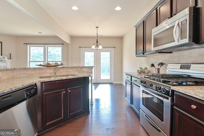 Building Photo - 4665 Woodbine Way