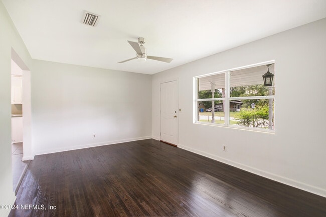 Building Photo - 6418 Terry Parker Dr N