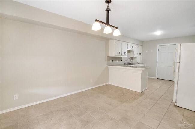 Building Photo - 21 S Casa Linda St