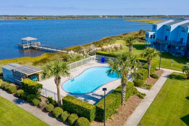 Building Photo - 17 Bermuda Landing Plz