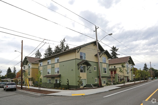 Building Photo - Irish Moss Plaza Apartments