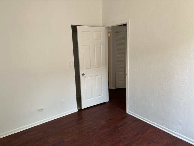 Building Photo - 1002 Pheasant Run Ln