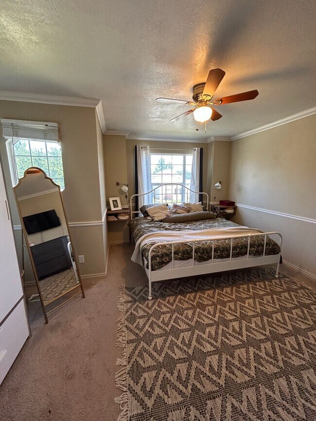 Building Photo - 4 Bed 2.5 Bath Home in Spanish Fork For Rent