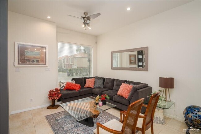 Building Photo - 21 Olympia Ave