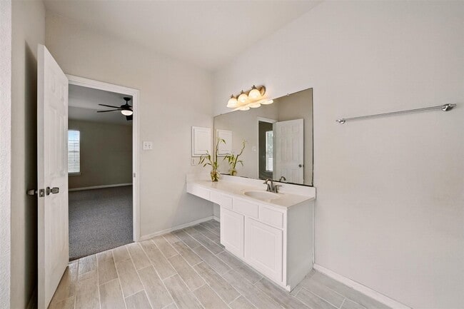 Building Photo - 21550 Elm Hurst Ln