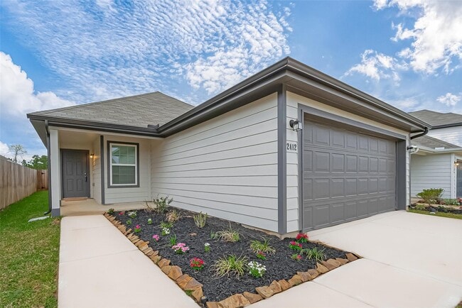 Building Photo - 2412 Cave Fish Dr